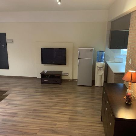 Kika Court 2 Appartement Paralimni Buitenkant foto
