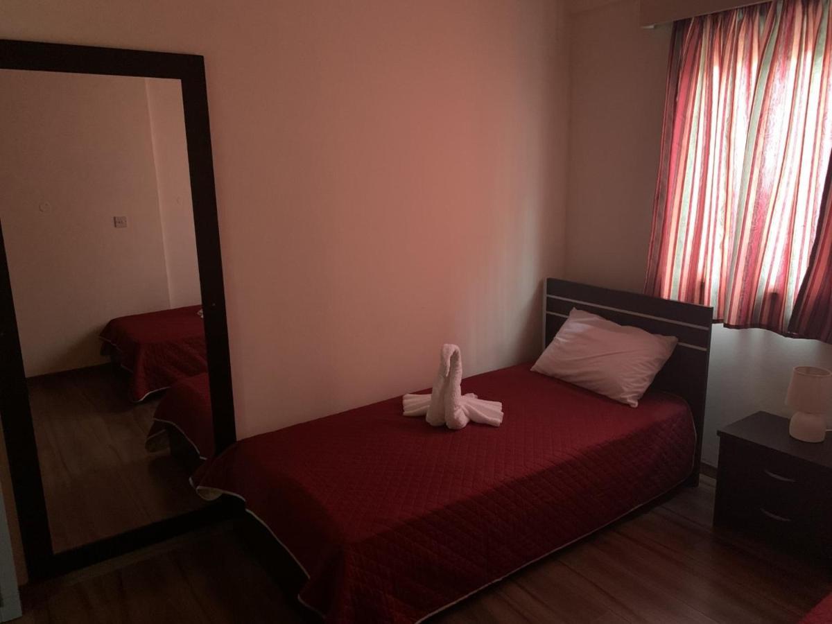 Kika Court 2 Appartement Paralimni Buitenkant foto